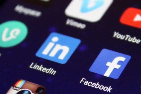 Plataforma digital deve pagar indenização em R$ 4 mil após desativar conta de usuário em rede social no RN