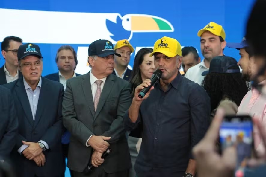 PSDB e Podemos desistem de fusão após falta de acordo pelo comando do novo partido