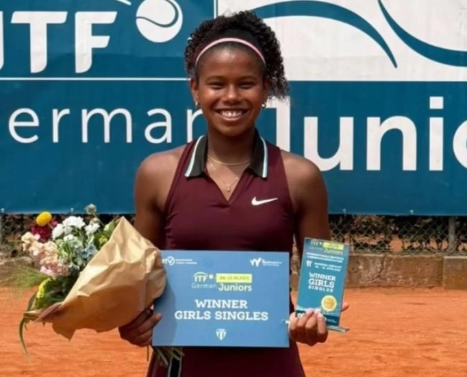Potiguar Victoria Barros vence ITF J300 de Bamberg e conquista maior título da carreira
