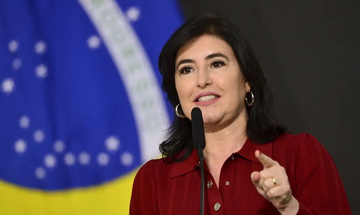 VÍDEO: Ministra Simone Tebet é vaiada em sua cidade natal durante evento