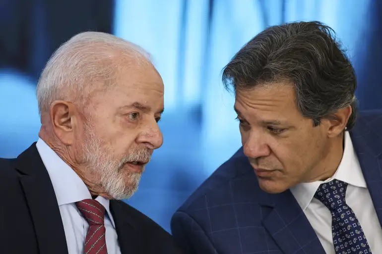 Lula e Haddad são derrotados por 346 a 97 votos na urgência do IOF