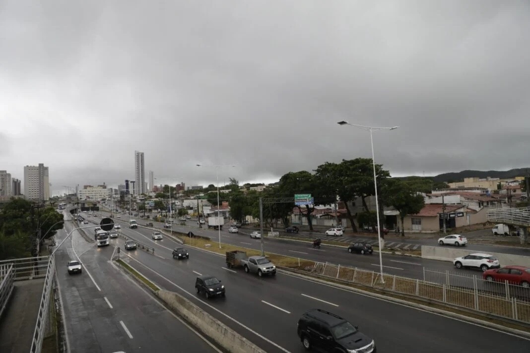 Inmet emite alerta de acumulado de chuva para 42 cidades do RN; confira lista