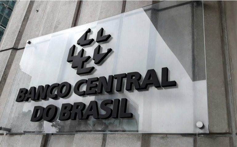 Após nova alta, Selic só deve começar a cair em 2026, dizem analistas