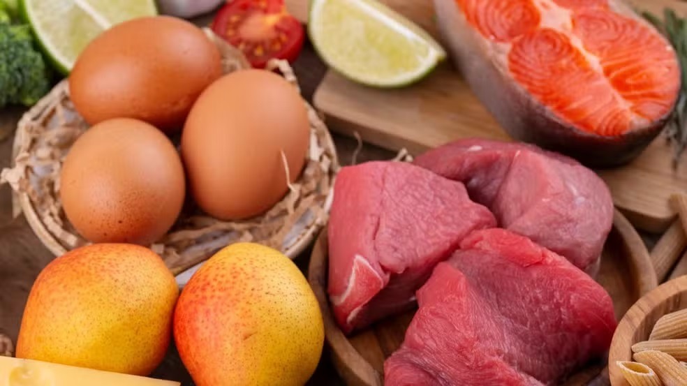 Vitamina B12: veja sintomas da deficiência e como a alimentação ajuda