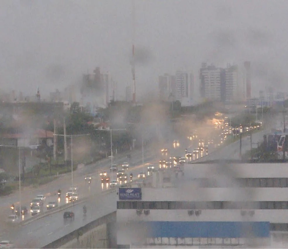 Natal continua em alerta para chuvas até domingo; confira outras cidades