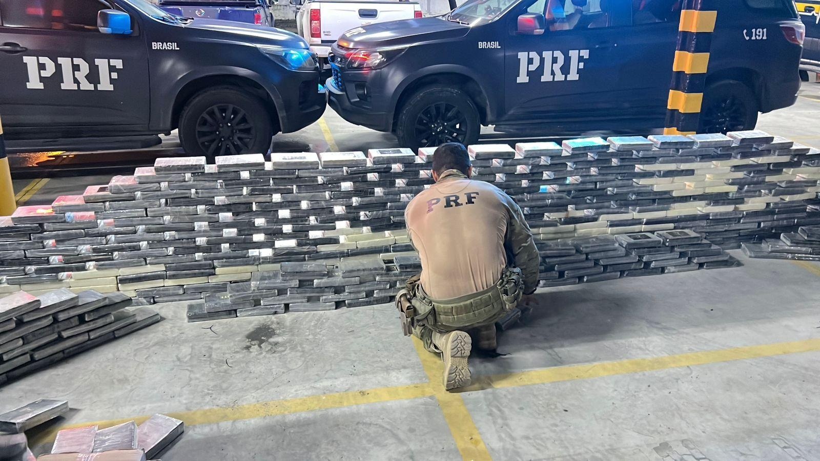 PRF: em maior apreensão da PB, motorista é preso com 1,3 t de cocaína