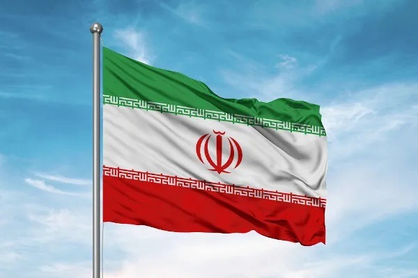 Comandante do exército iraniano diz que virá “forte resposta” aos EUA