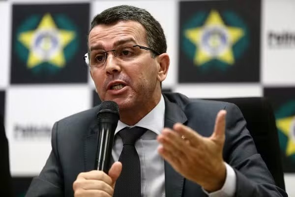 Delegado preso no RN, suspeito de mandar matar Marielle, pede transferência