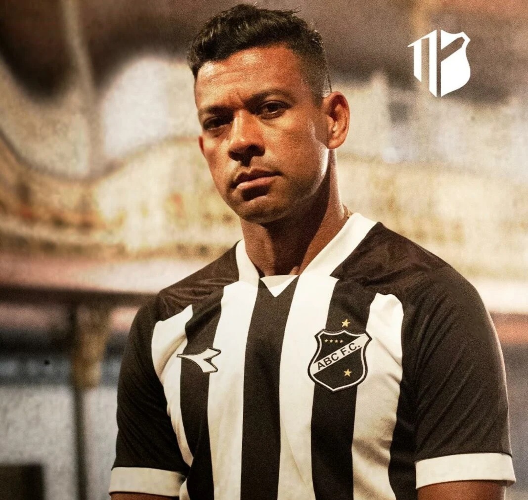 Novo uniforme do ABC exalta cultura potiguar e recria voz de Cláudio Porpino com IA