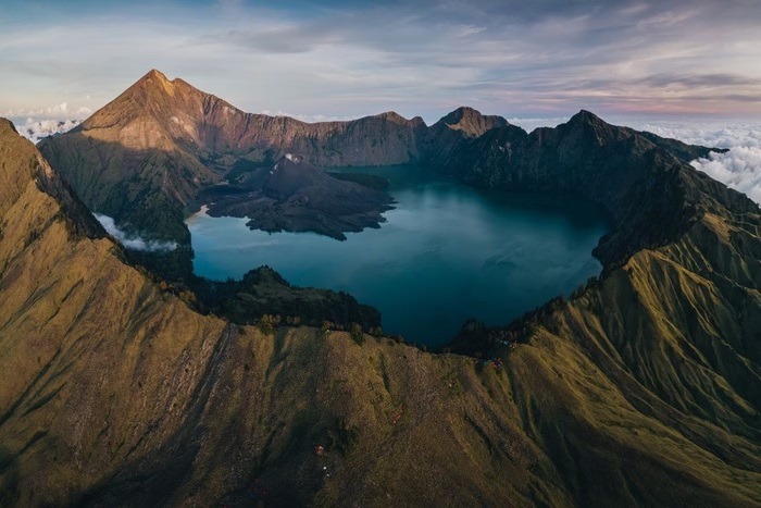 Dias após morte de Juliana, alpinista é resgatado no vulcão Rinjani