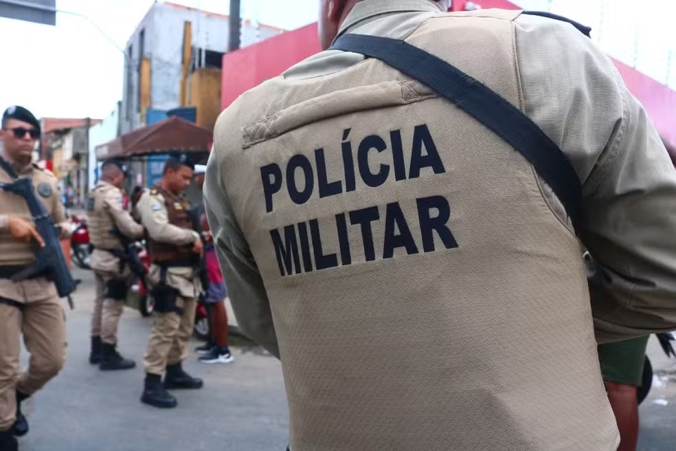 Duas pessoas morrem e nove ficam feridas após ataque a tiros durante festa 'paredão'