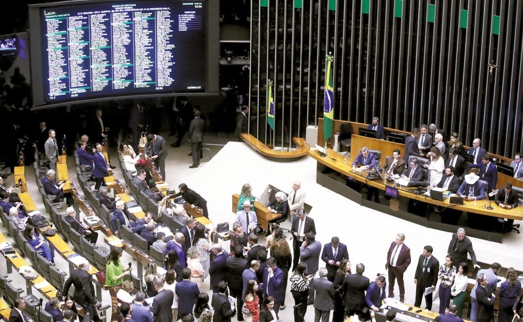 Duas cadeiras a mais encurtam déficit político do RN em Brasília