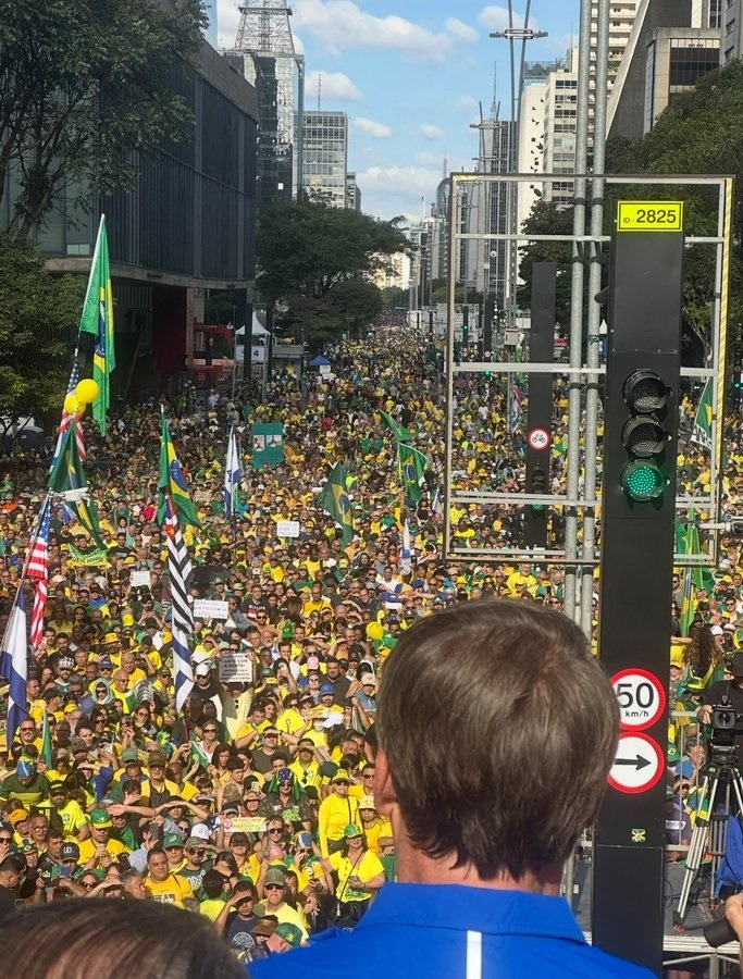 Bolsonaro e aliados fazem ato na Paulista por “Liberdade e Justiça”