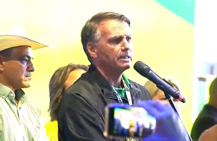 Bolsonaro volta a passar mal e cancela agenda política em Brasília