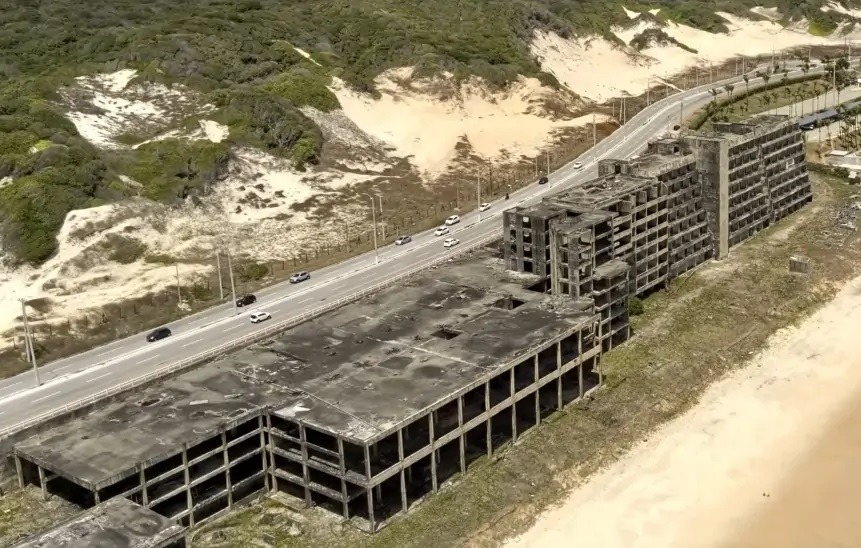 Justiça multa Hotel BRA e pode passar demolição para prefeitura