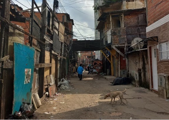 PCC cobra até R$ 100 mil de moradores que deixaram Favela