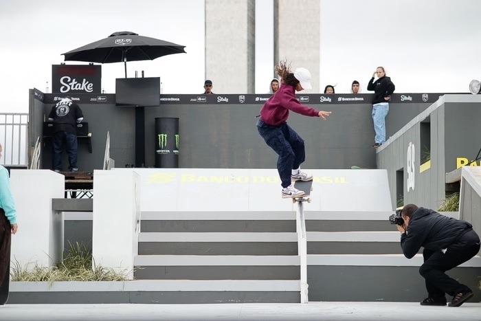 Rayssa Leal é campeã da SLS Brasília