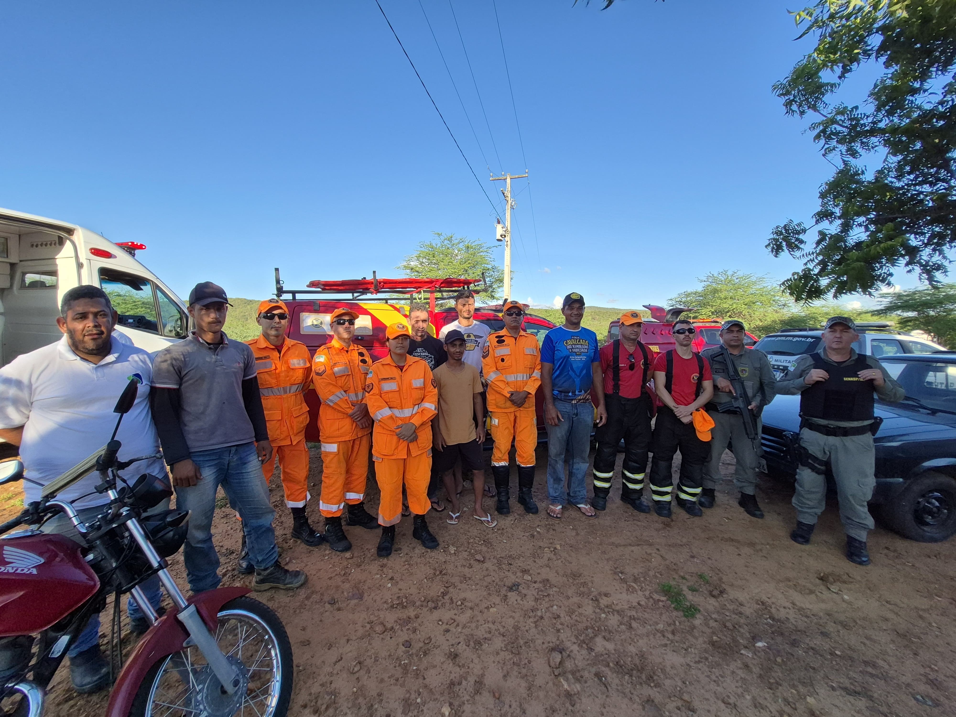 Cães de busca do Corpo de Bombeiros ajudam a localizar idoso desaparecido na zona rural de São Tomé