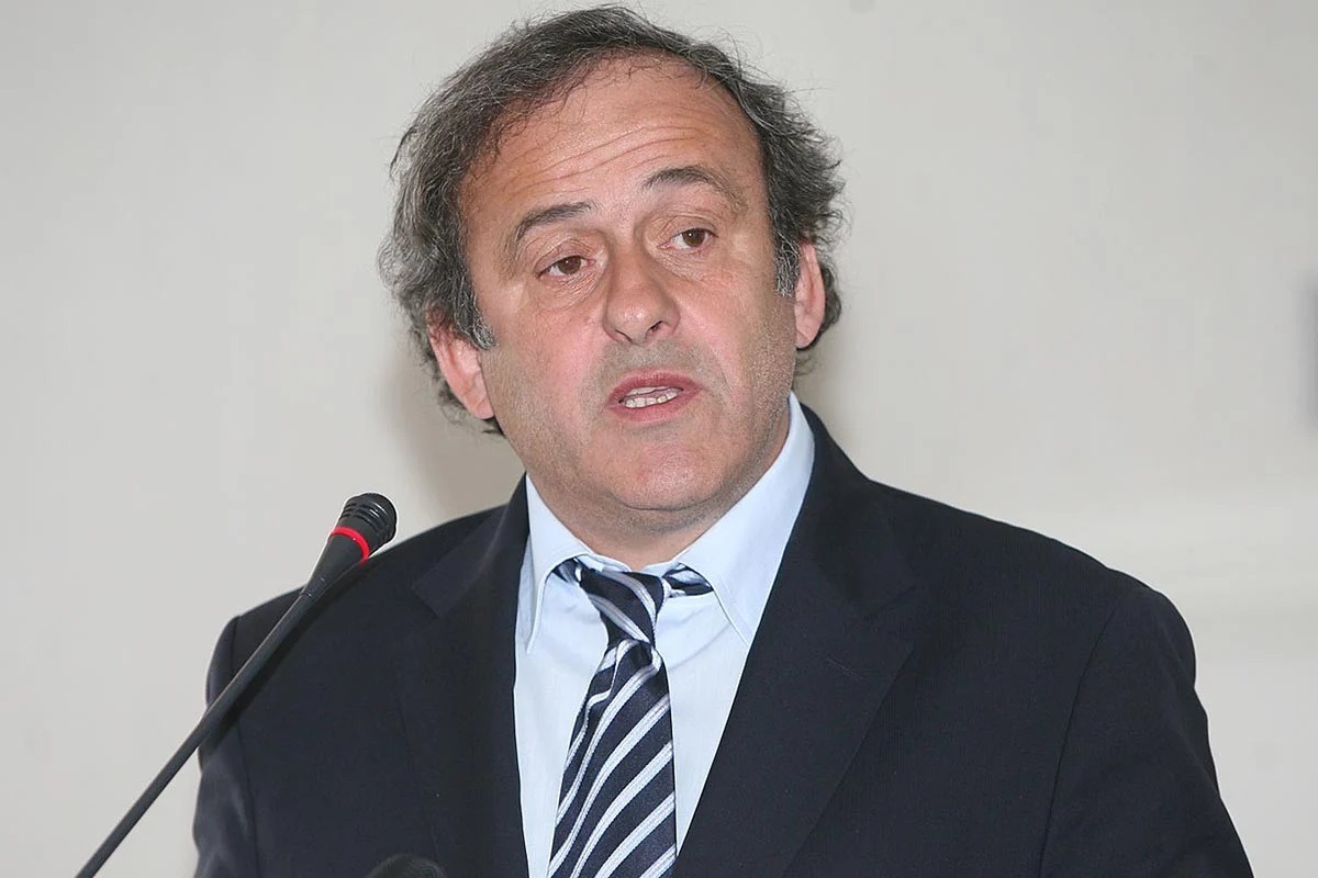 Platini tem residência invadida na França; cerca de 20 troféus são roubados