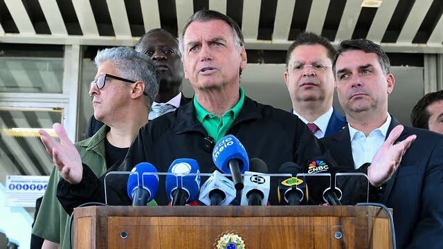 “Suprema humilhação”, diz Jair Bolsonaro sobre uso de tornozeleira eletrônica