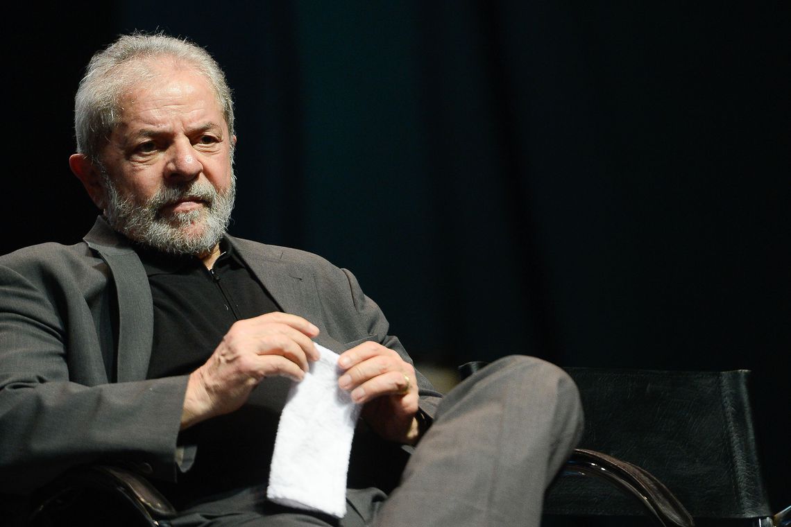 Lula: "Fico preso cem anos. Mas não troco minha dignidade pela minha liberdade"