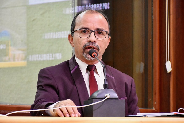 Prefeitura está devendo R$ 17 milhões à Braseco, aponta Sandro Pimentel