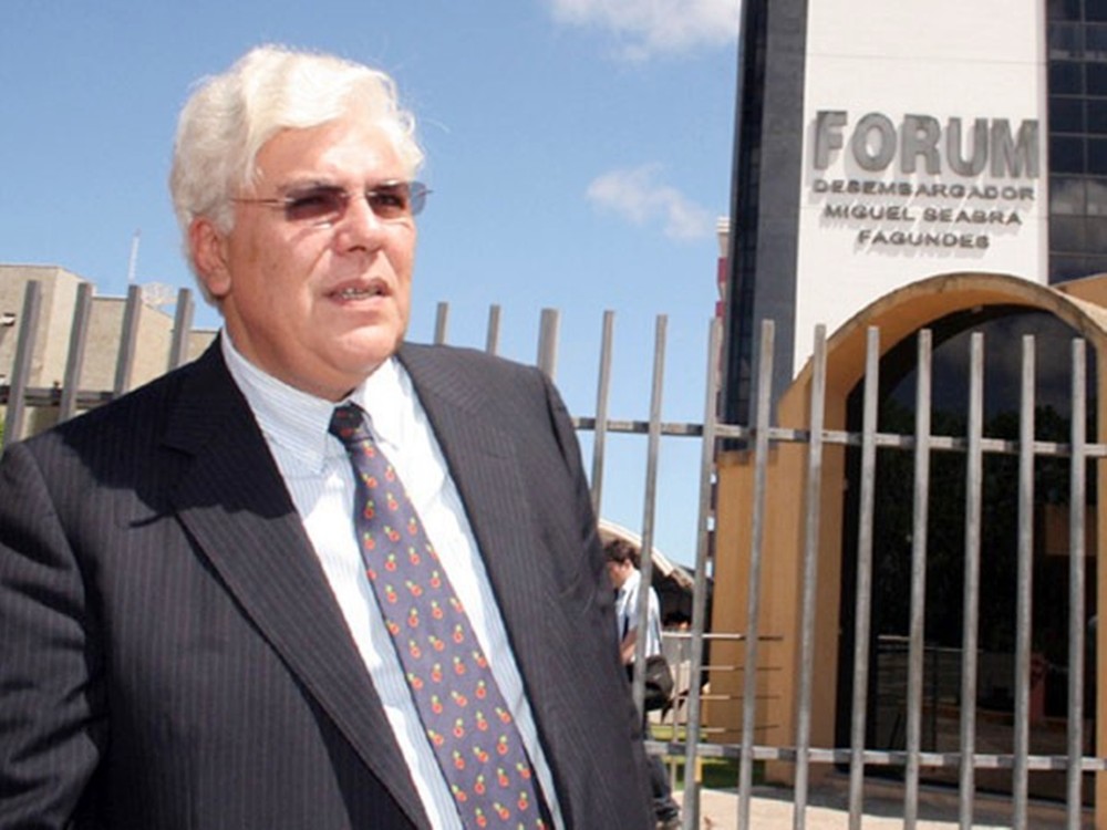 Após deixar prisão, ex-governador Fernando Freire avisa: "Há muito a ser dito"