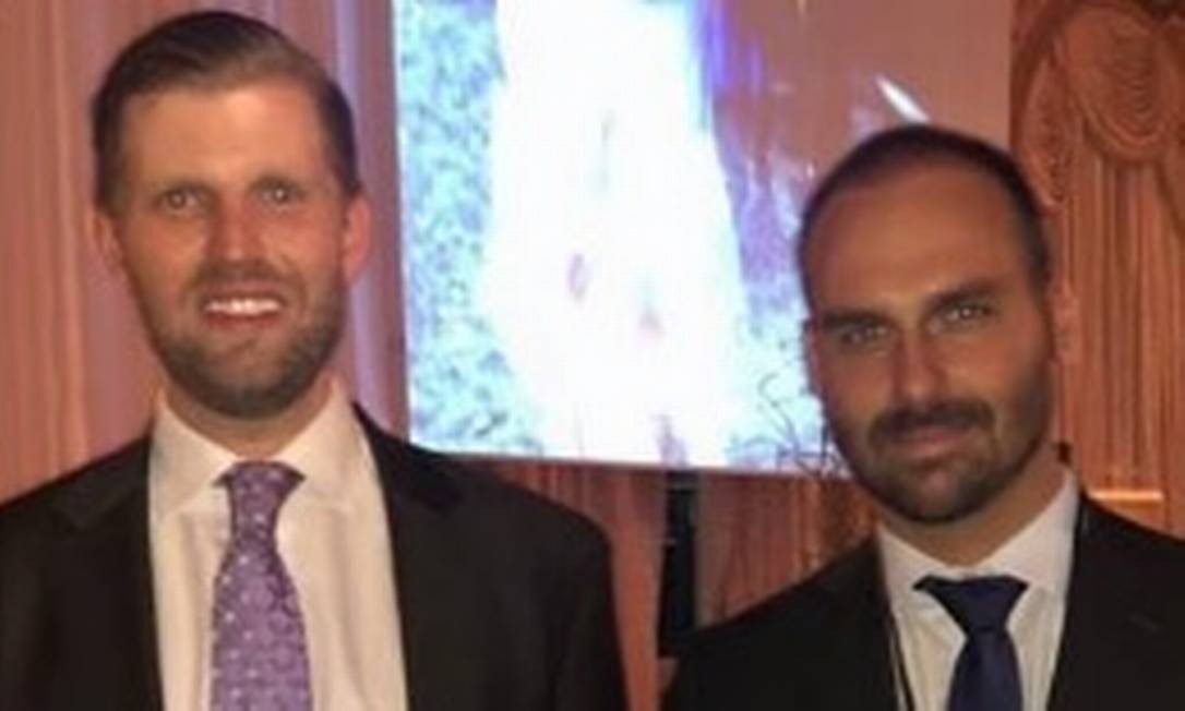 Trump cogita nomear filho embaixador no Brasil em troca com Eduardo Bolsonaro