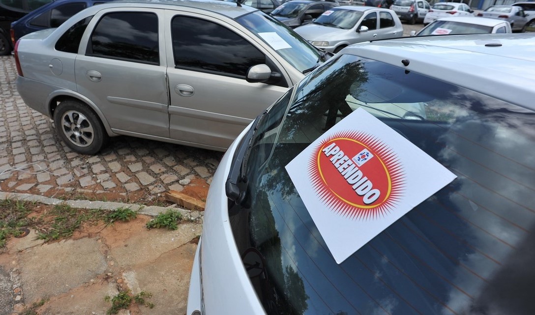 Detran realiza leilão de 150 veículos nesta sexta; saiba como participar