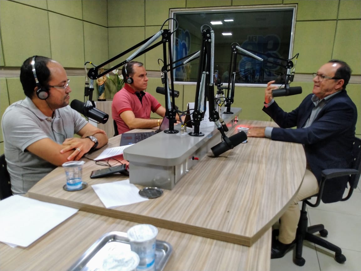 Raniere compara Álvaro a Carlos Eduardo e dispara: “é seis por meia dúzia”