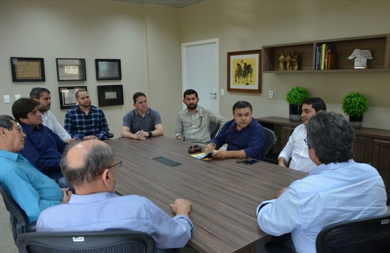 FIERN discute com prefeito de Apodi projeto de feira de negócios do Oeste do RN