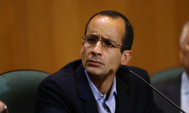 Marcelo Odebrecht sai da prisão domiciliar e visita sede da empresa