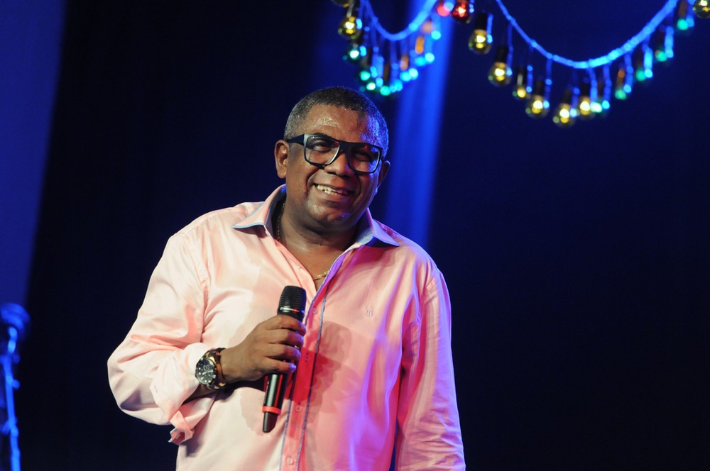Cantor conhecido como príncipe do pagode morre aos 65 anos