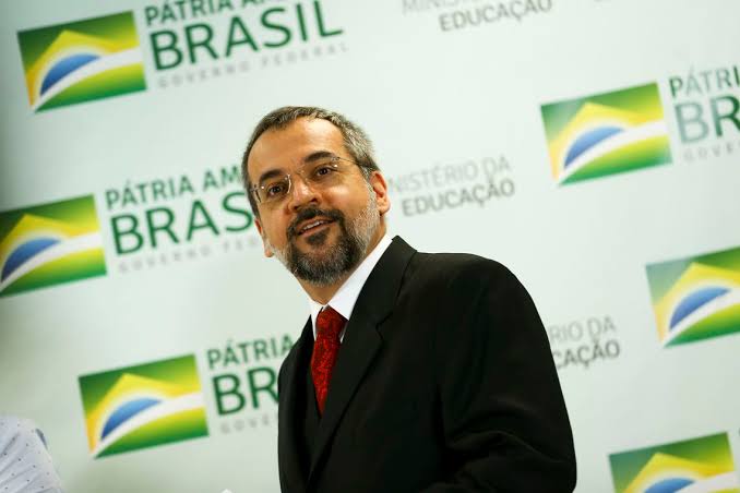 MEC: Há plantações de maconha e laboratório de drogas em universidades federais