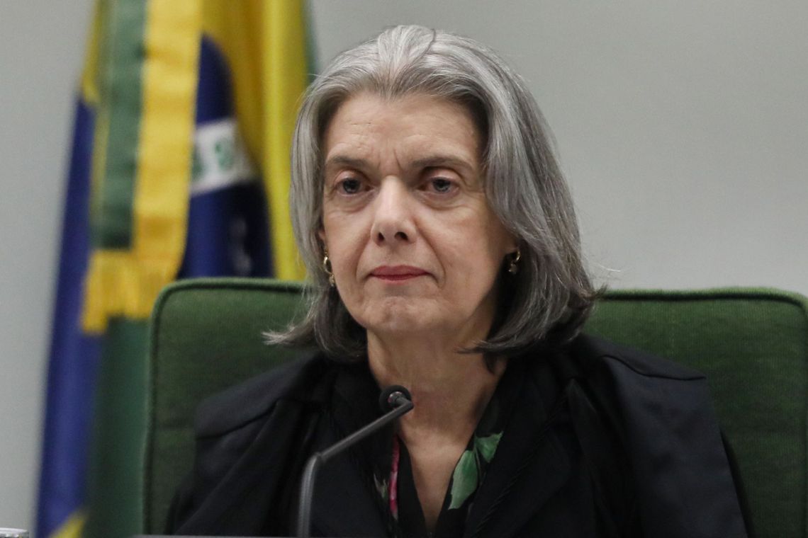 Cármen Lúcia manda TRF-4 soltar presos por condenação em 2ª instância