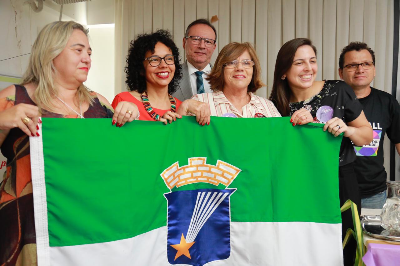 Coordenadora do Sinte-RN recebe título de Cidadã Natalense na Câmara Municipal
