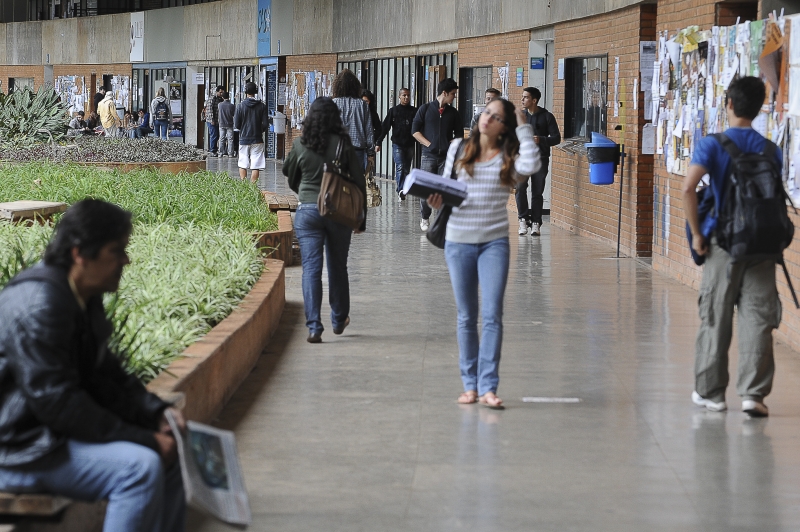 Governo Bolsonaro cria 5 novas universidades e empossa reitores