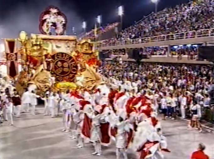 VÍDEO: Natal completa 420 anos; relembre festa de 4 séculos no Carnaval do RJ