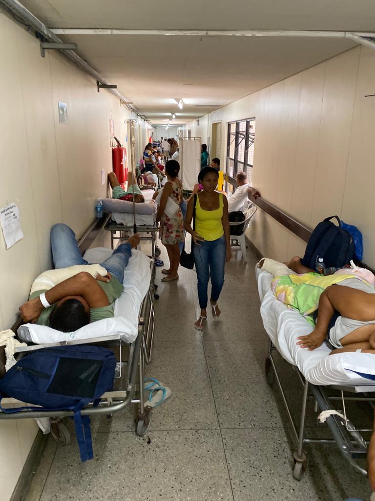VÍDEO: Sinmed expõe “fim de ano” do Walfredo com pacientes em corredores lotados
