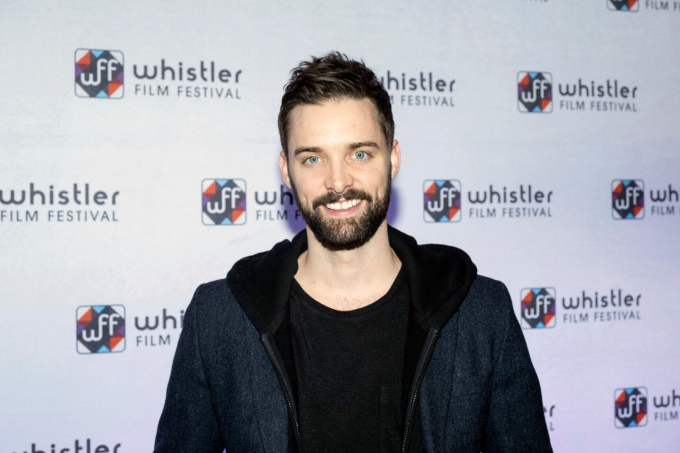 Ator da série ‘Game of Thrones’ morre na véspera de Natal aos 30 anos
