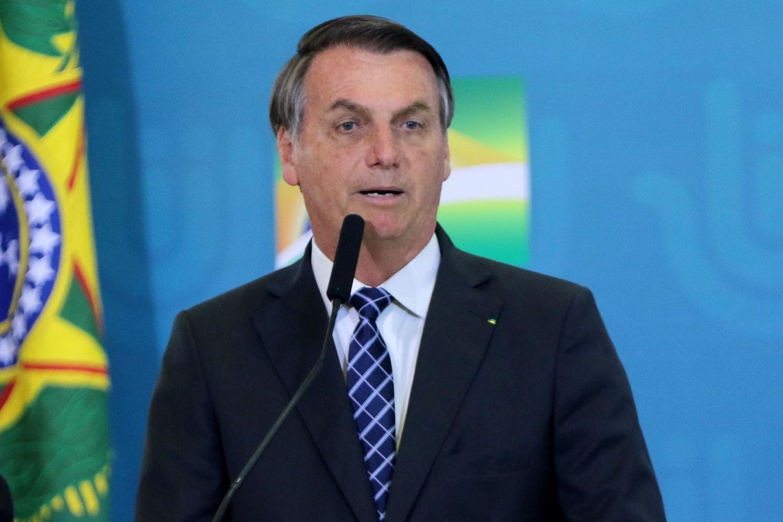 Apenas ministros titulares podem utilizar avião da FAB, diz Bolsonaro