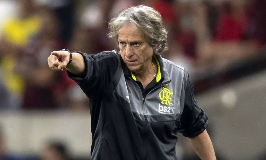 Jorge Jesus esnoba Carioca e ironiza Flu: "Estamos em outro patamar"