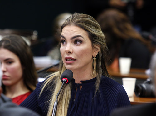 Deputada repassa ao FBI informações sobre falcatruas do PT em Cuba