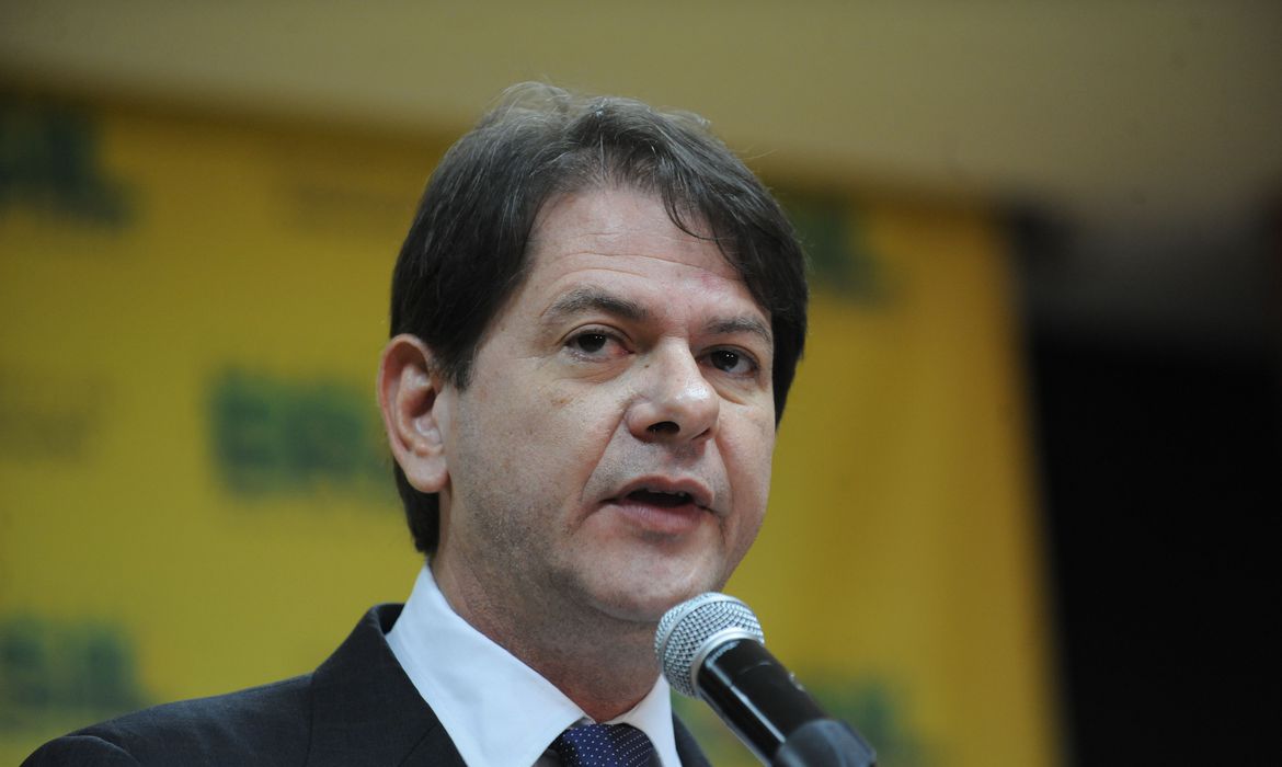 Senador apresenta evolução clínica após ser baleado no Ceará