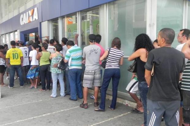 Tempo limite de espera em filas de banco vira lei no RN; entenda