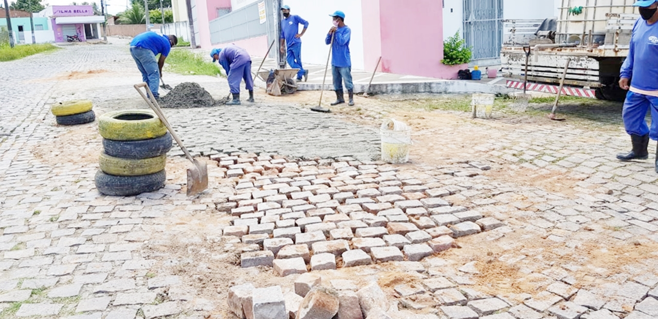 Prefeitura de Macaíba recupera ruas no Centro do município