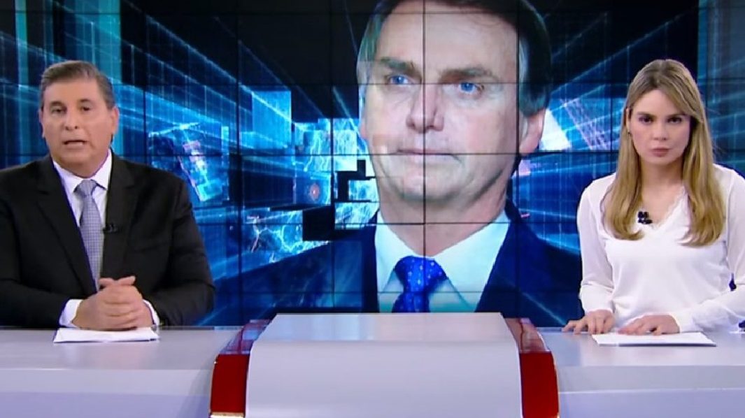 Após Bolsonaro reclamar, Silvio Santos tira jornal do ar