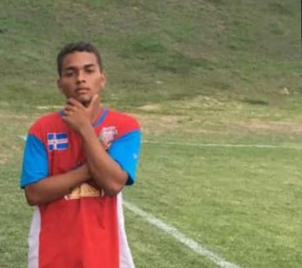 Jogador de futebol é assassinado a tiros dentro de casa em cidade do RN