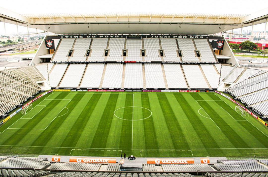 Oito atletas e cinco funcionários de time paulista testam positivo para Covid-19