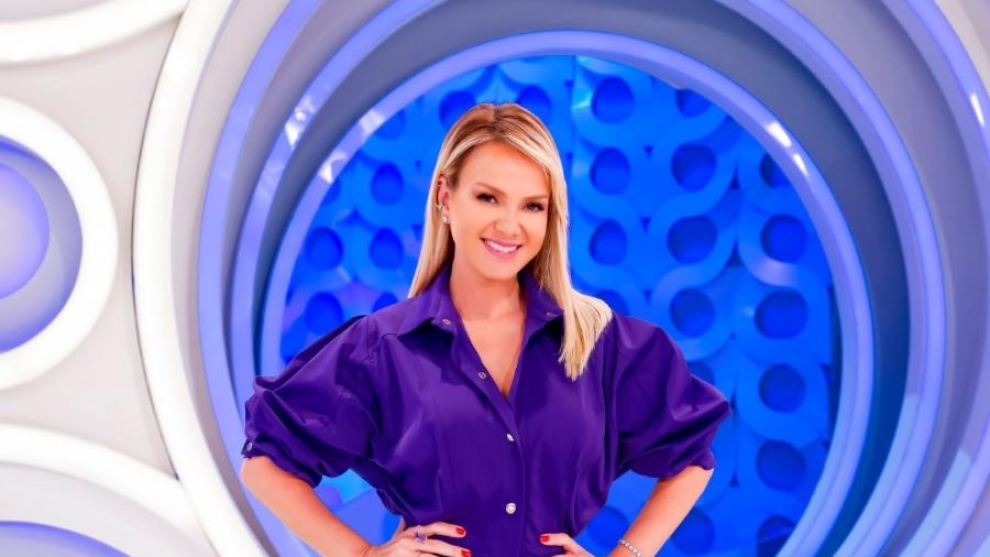 Apresentadora do SBT testa positivo para coronavírus: 'Fiquei sem chão'